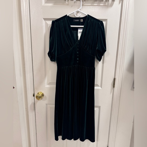 Lauren Ralph Lauren Women's Puffed Sleeve Velvet Dress sizeM NWT - Picture 3 of 7